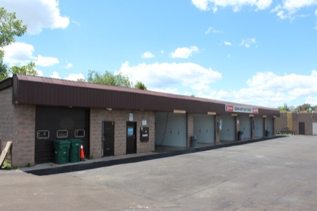 Image: Classic Carwash on Adelaide with Blue Skies and clouds